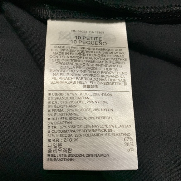 Petite Banana Republic black pleated dress - Picture 3 of 8